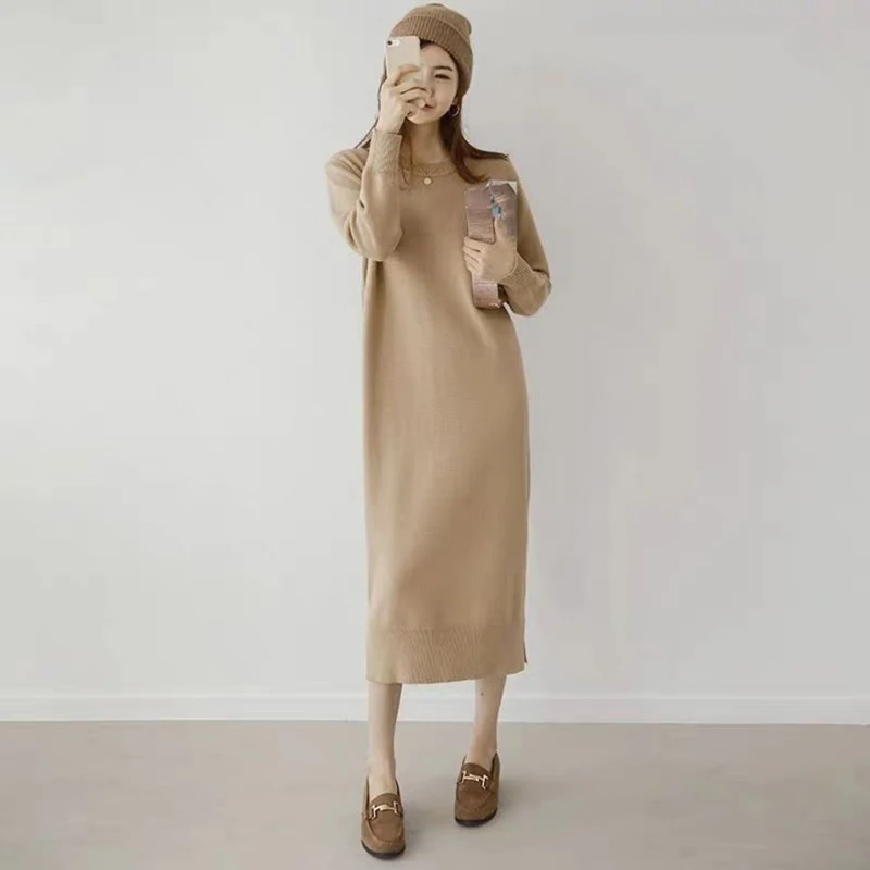 Зимнее платье-свитер женское вязаное длинное платье с воротником-хомутом мягкое