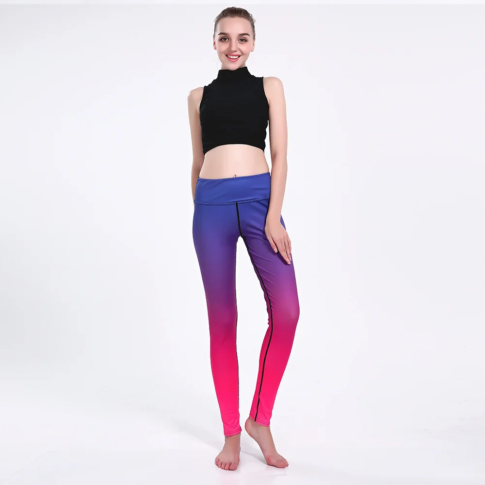 

The new blue red gradient shows thin hip lifting movement, breathable, super elastic and fast dry women's nine point Yoga Pants