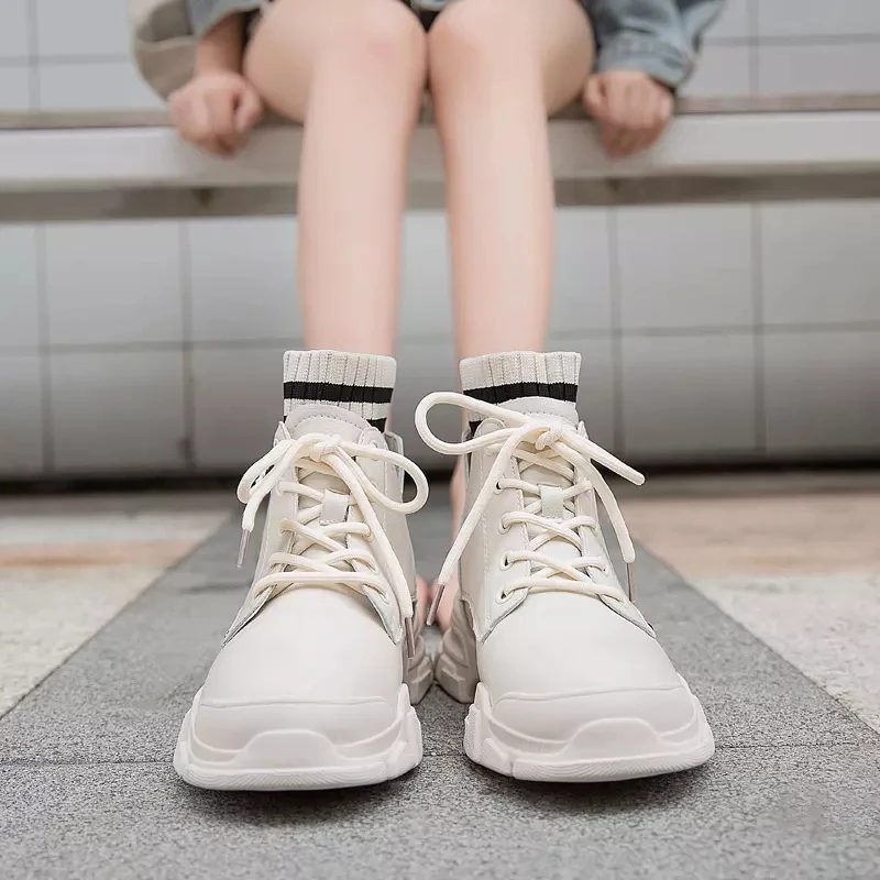 

Women's Shoes