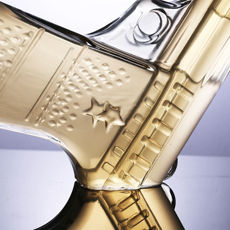 

Top quality creative gun shaped party home bar 500ml lead-free glass whiskey decanter for Liquor Scotch Bourbon