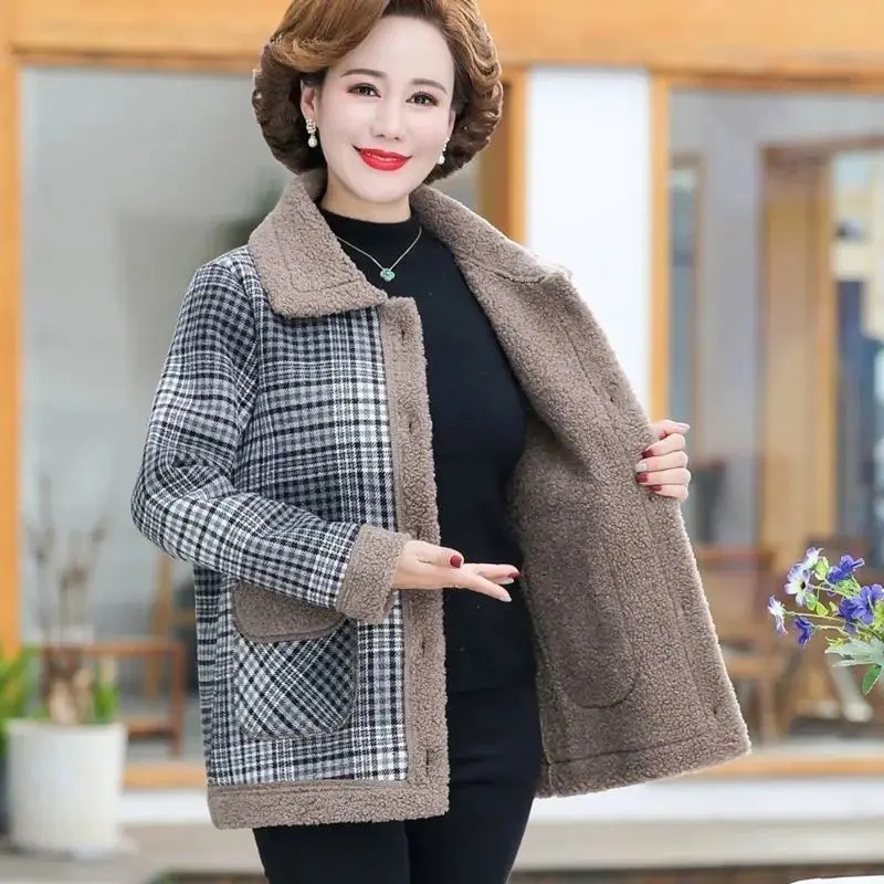 Women's Winter New Plus Velvet Thickening Loose Temperament Mother Sheep Lamb Jacket
