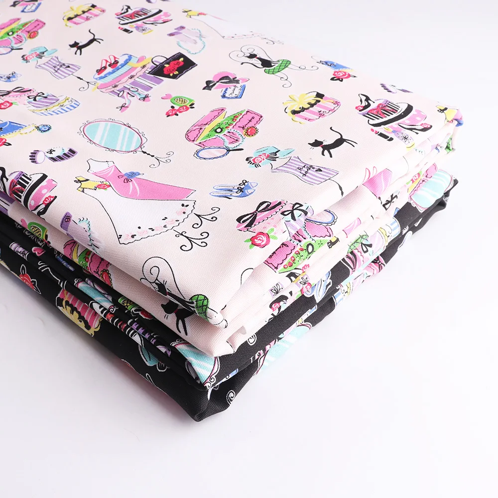Саржевая хлопчатобумажная ткань с мультяшным принтом черная/Розовая для девушек