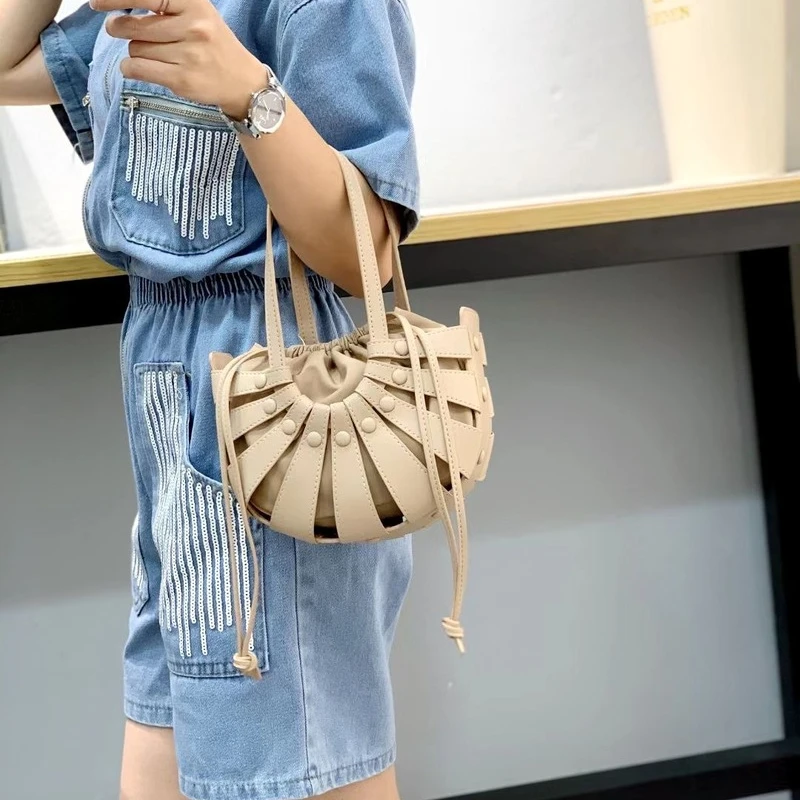 

Sector Women's Leather Lacquer Bag 2021 Women's Trend Hollow Out Leather Bags 100% Luxury Designer Bag Tote Bags and Storage