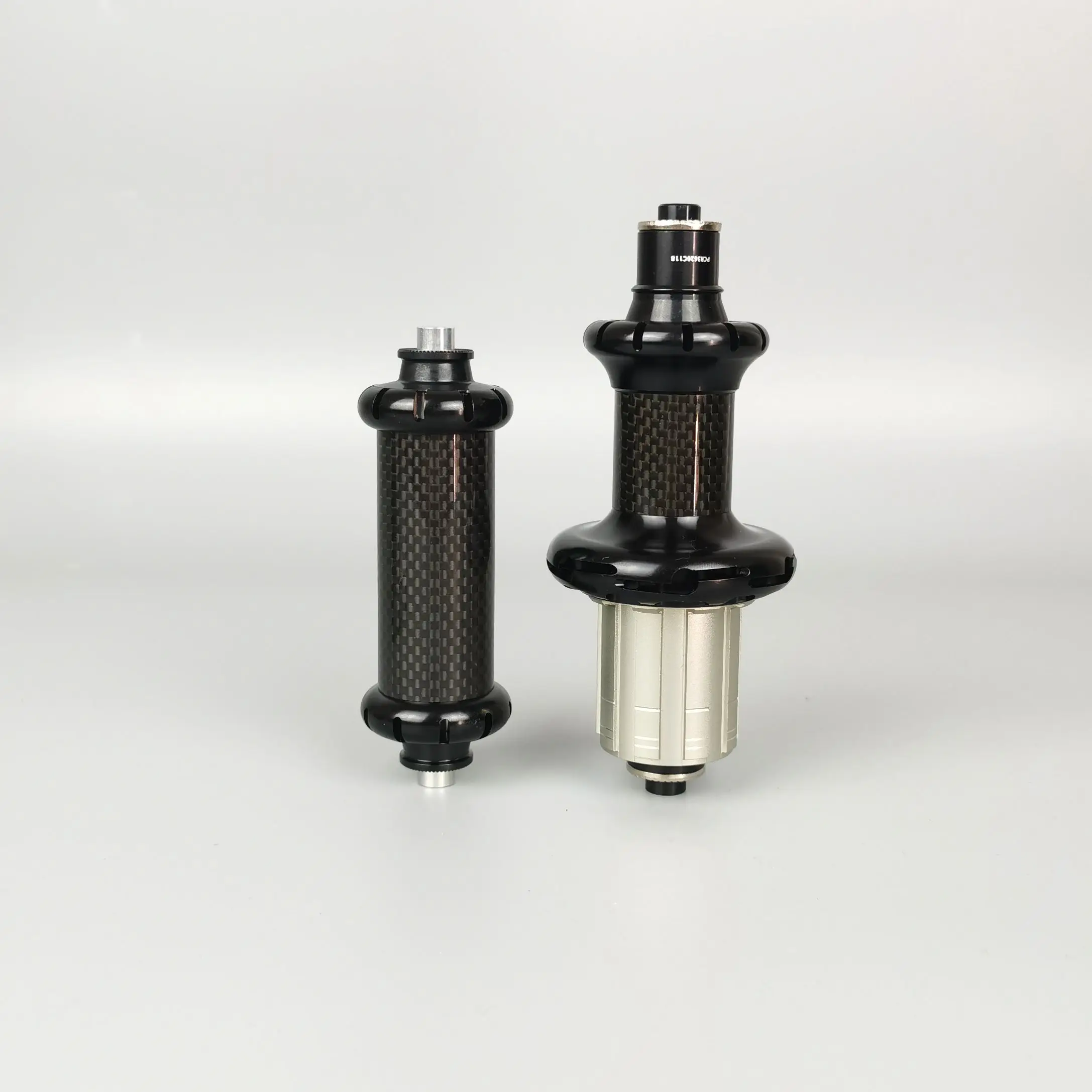 

Powerway R36 ceramic Road Bike Hub Front 88g Rear 210g Super Light carbon Hub Straight Pull include the quick release skewers