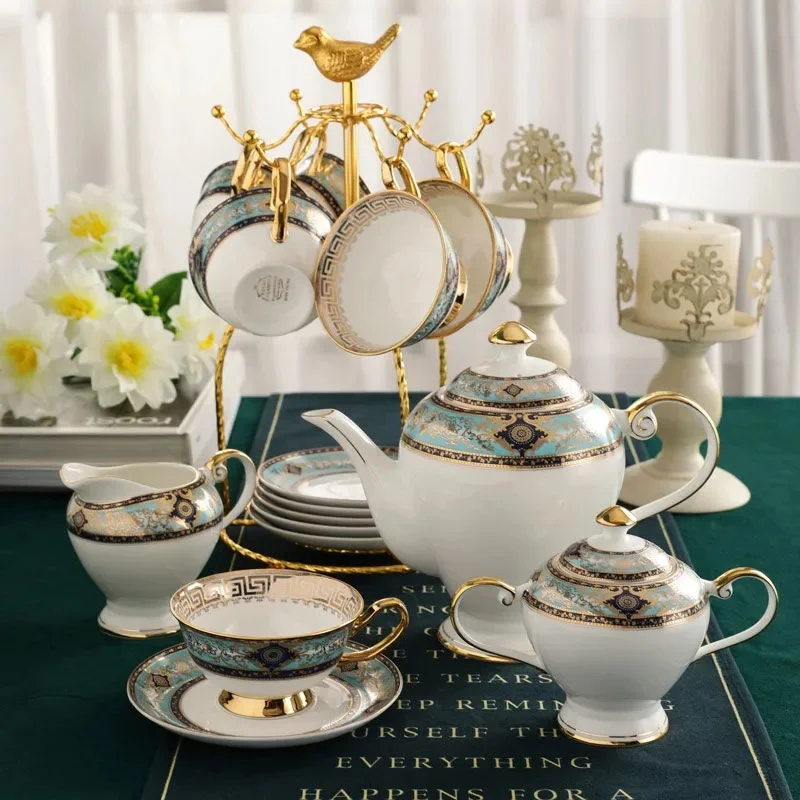 

Золотой фарфоровый кофейный набор, фарфоровый чайный набор, керамический горшок, сахарница, сливочный чайник, молочный кувшин, чашка для ка...