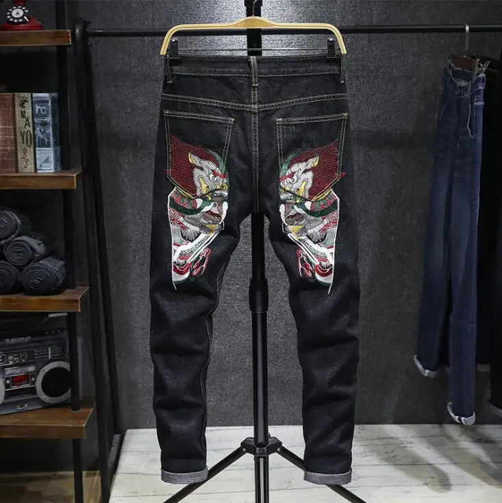New American style men's slim-fit jeans Джинсы with black stretch denim trousers, original color ghost head embroidery pants