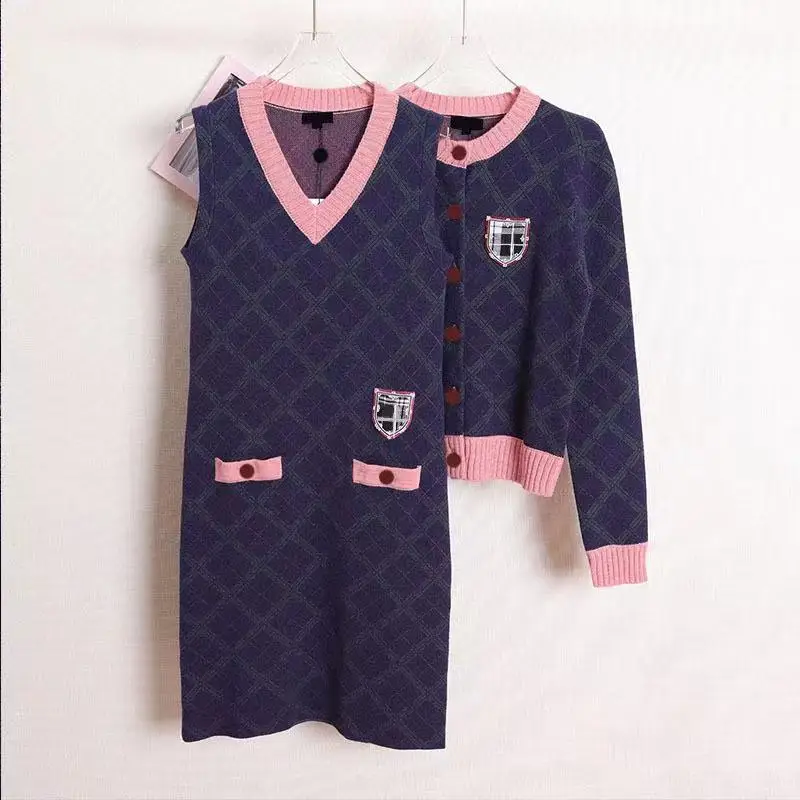 

2021 autumn and winter ladies new checkered knitted vest skirt + cardigan two-piece suit badge decoration