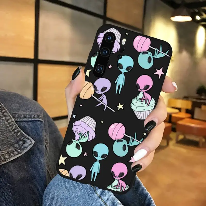 

Aesthetics Cute Cartoon Alien Phone Case Funda For Huawei P9 P10 P20 P30 Lite 2016 2017 2019 plus pro P smart