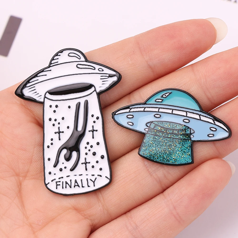 UFO космический корабль инопланетянин Космос эмаль брошь наконец значок джинсовая рубашка сумка булавка мультфильм аксессуары ювелирные изделия подарки для друзей