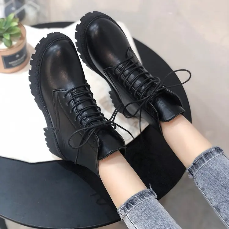 

2021 Punk Chunky Boots Round Toe Combat Black Boots Platform Ladies Fashion Autumn Lace Up Ankle Boots For Women Shoes