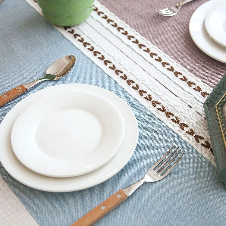 Декоративная льняная скатерть в полоску с кисточками водонепроницаемая