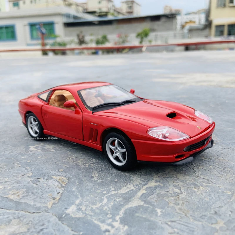 Bburago коллекция Ferrari 550 1:24 авторизованный производитель модель автомобиля из