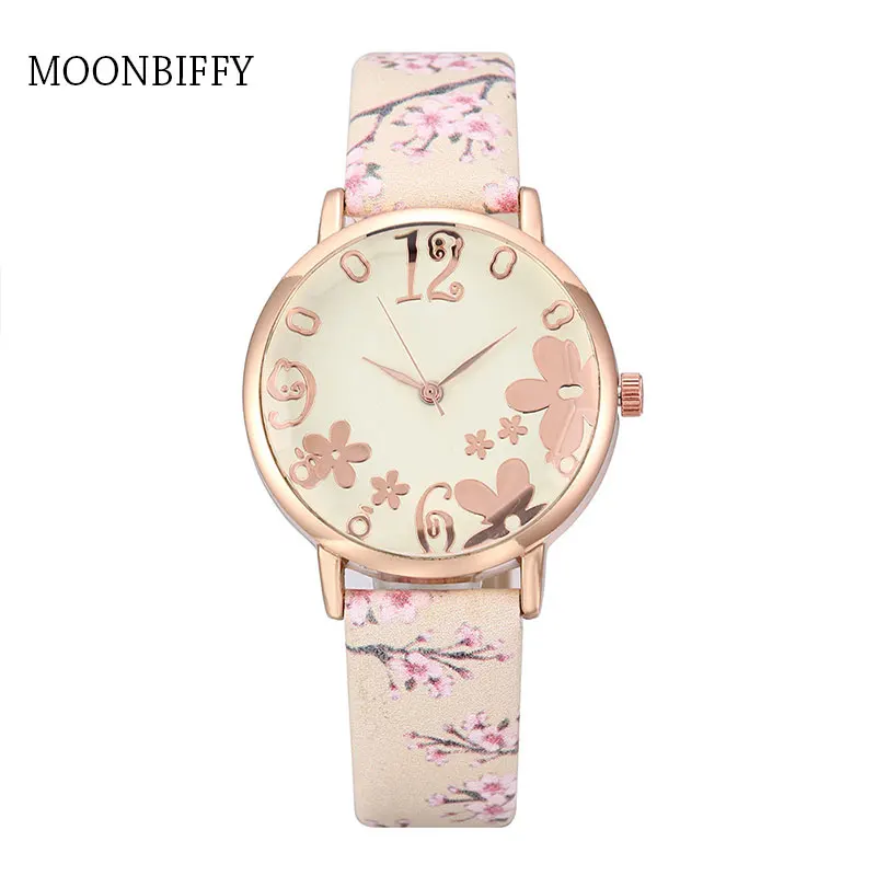 

Women Fashion Embossed Flowers Small Fresh Printed Belt Student Quartz Watch