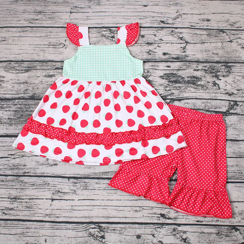 2020 летний стильный комплект одежды с клубничкой для маленьких девочек