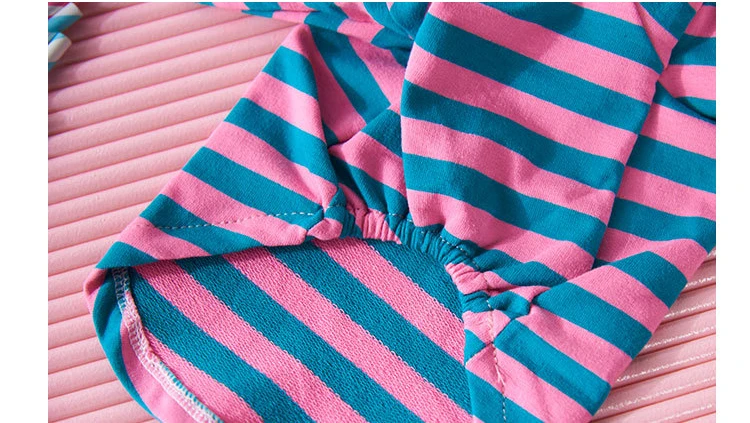 

2021 new Hoodies dogs clothes Sweatshirt Sweatshirts for small dogs cat cats Winter french bulldog pug Pet costume Dress stripe