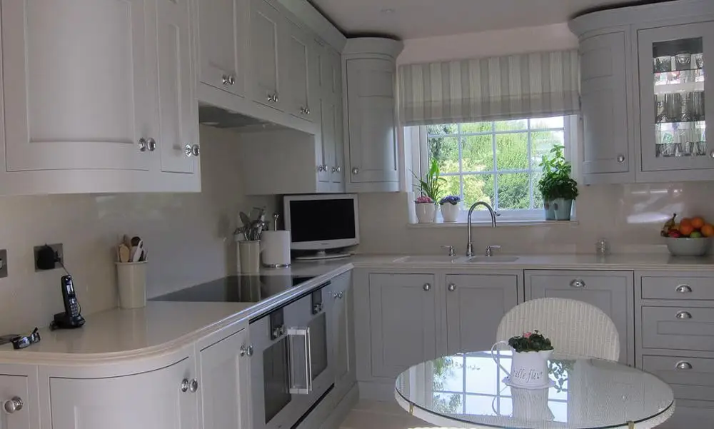 Кухонный шкаф из массива дерева в американском стиле | Обустройство дома