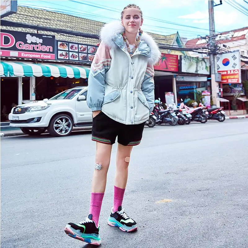 Женский пуховик с меховым воротником и капюшоном модная теплая приталенная