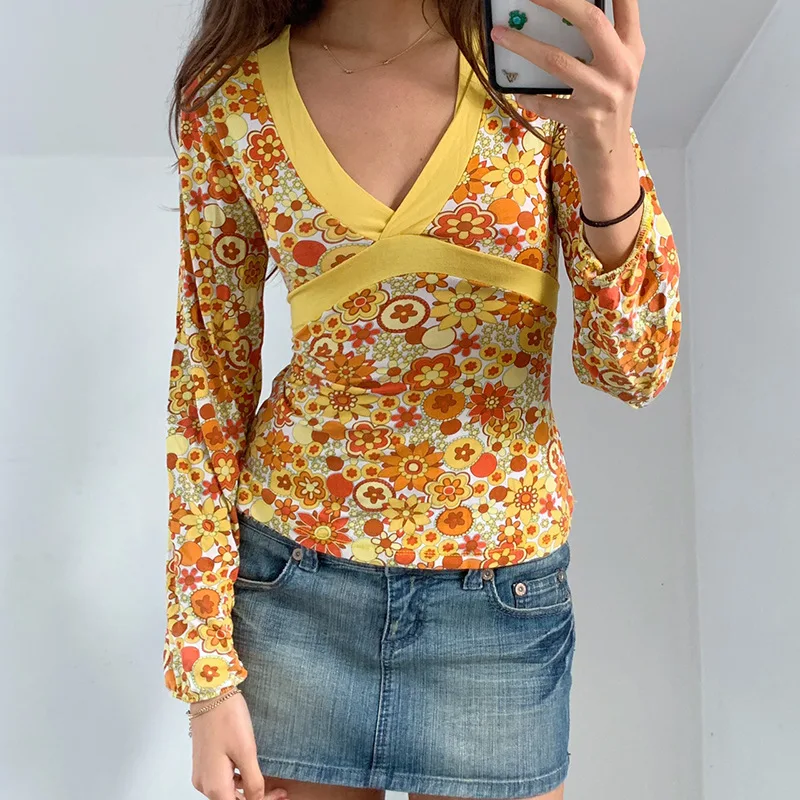 

Women Close-Fitting Long Sleeve Tops Yellow Floral Printed Pattern Deep V-Neck Pullover T-Shirt