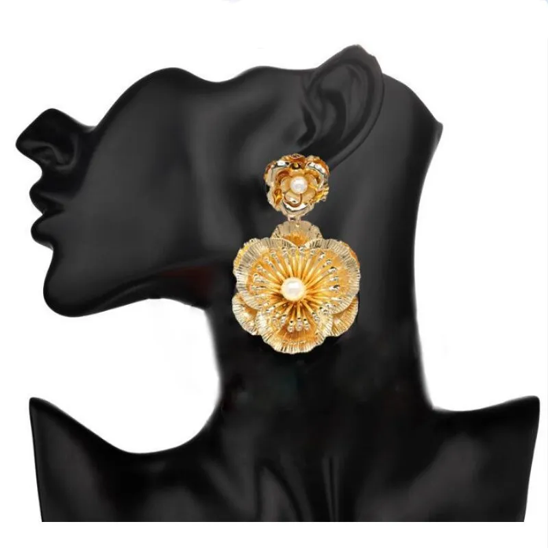 

New Flower Dangle Earrings Alloy Inlaid Diamond Personalized Jewelry