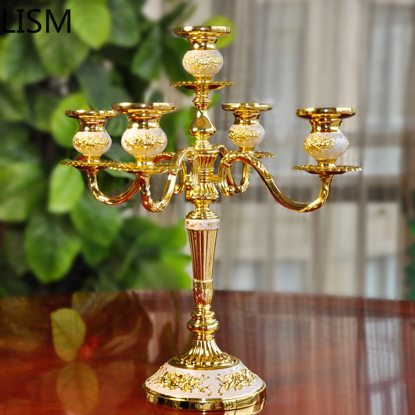 

Luxury Gold Candle Holders Iron Table Centerpiece Candlelight Dinner Romantic Lights Candlestick Decoracion Hogar Moderno 2021