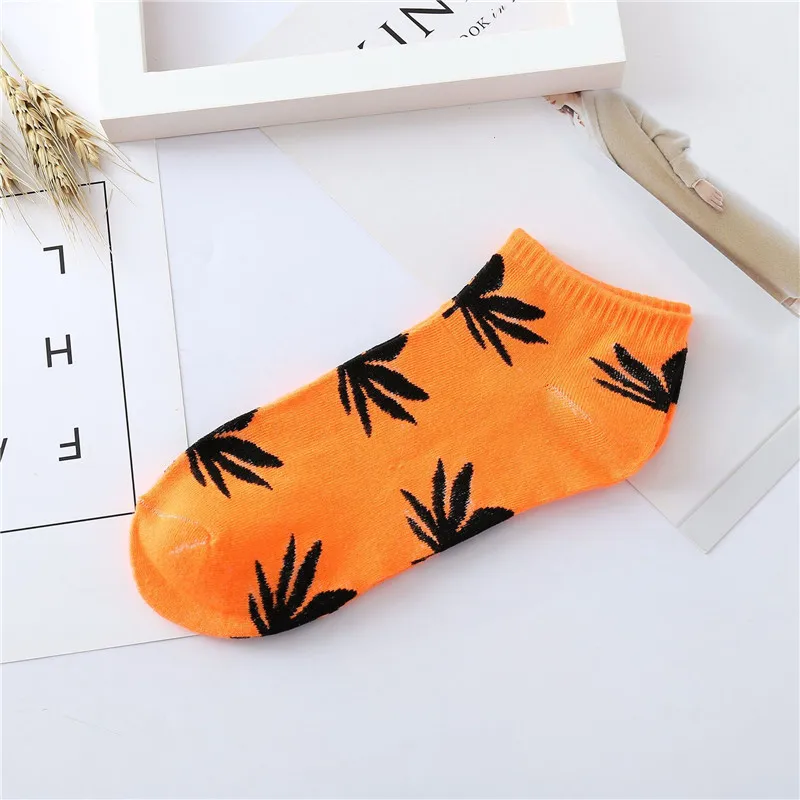 

Socks for Men and Women Couples Maple Leaf Drew Socks Japanese Korean Hip-hop Hemp Leaf Street Skateboard Socks Pop Sock