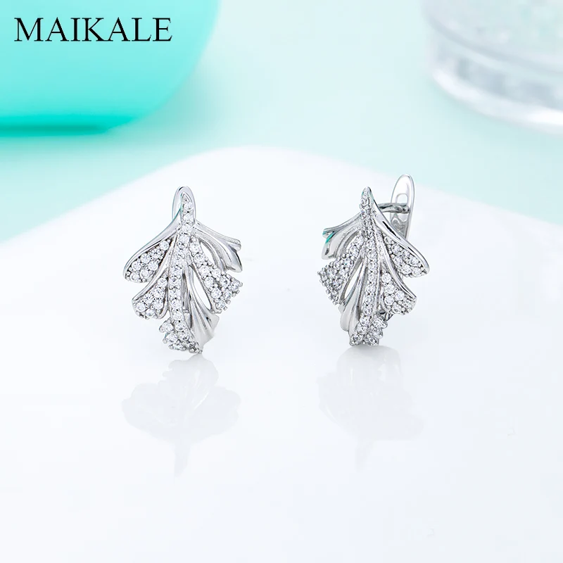 

MAIKALE New Simple Micro Inlay Cubic Zirconia Gold Earrings Maple Leaf Stud Earrings for Women Jewelry Gift Brincos