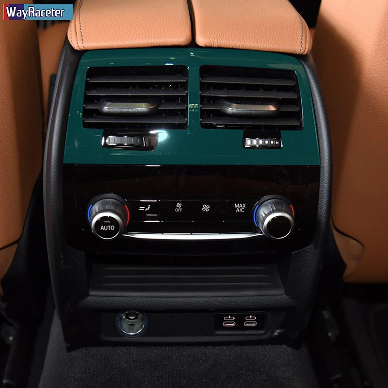 Наклейка на панели переключения передач центральной консоли автомобиля