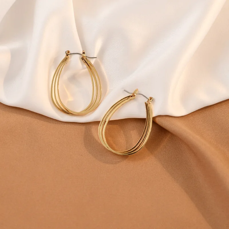 

2021 New Style Earrings for Women Girl Ear Studs Fashion Design Lovely Heart Luxury Female Charm Brief Jewelry Lover Gifts