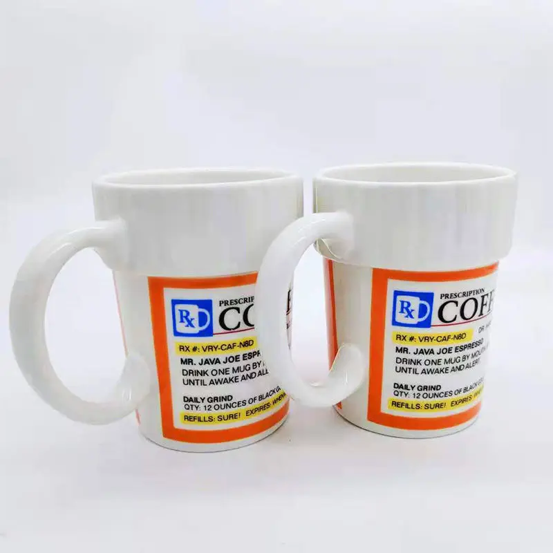 Керамическая чашка объемом 350 мл в виде бутылки с рецептом для таблеток, персонализированная для друзей в качестве забавного подарка.