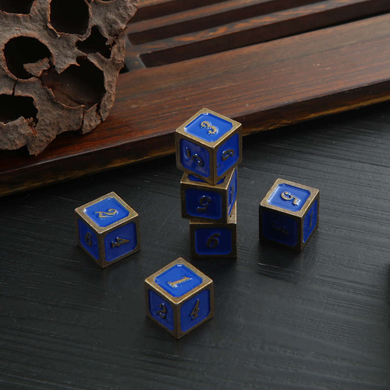 6PCS/Lot D6 Dice Six Sided Copper Color Retro Metal Polyhedral for Funny Party Club Pub Board RPG Playing Game Accessory | Спорт и