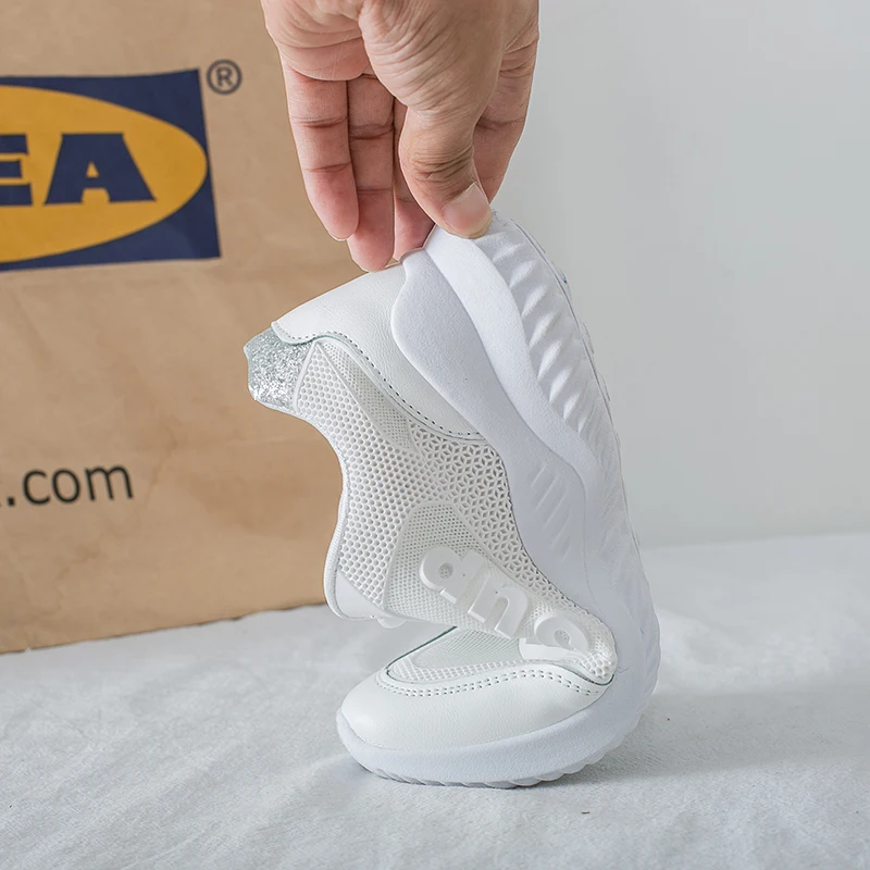 Белые модные кроссовки женская Вулканизированная обувь на платформе для папы