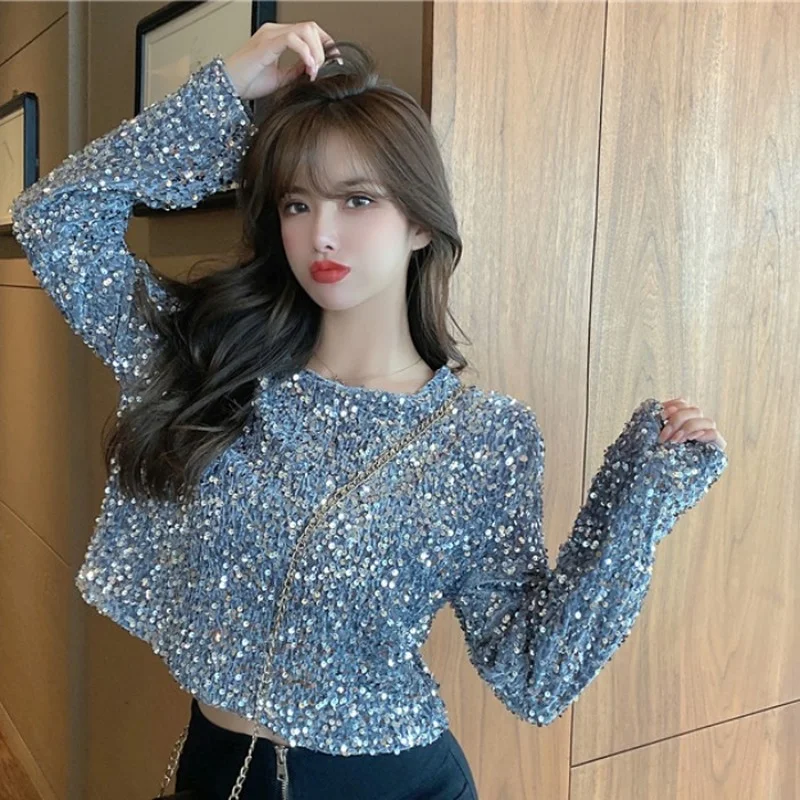 Повседневная черная футболка с длинным рукавом и круглым вырезом блестками