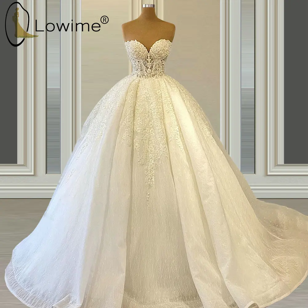 

Ivory Sweetheart Neck Ball Gown Lace Wedding Dresses 2021 Appliqued Pearls Puffy Ruched Bridal Gowns Robes De Mariage