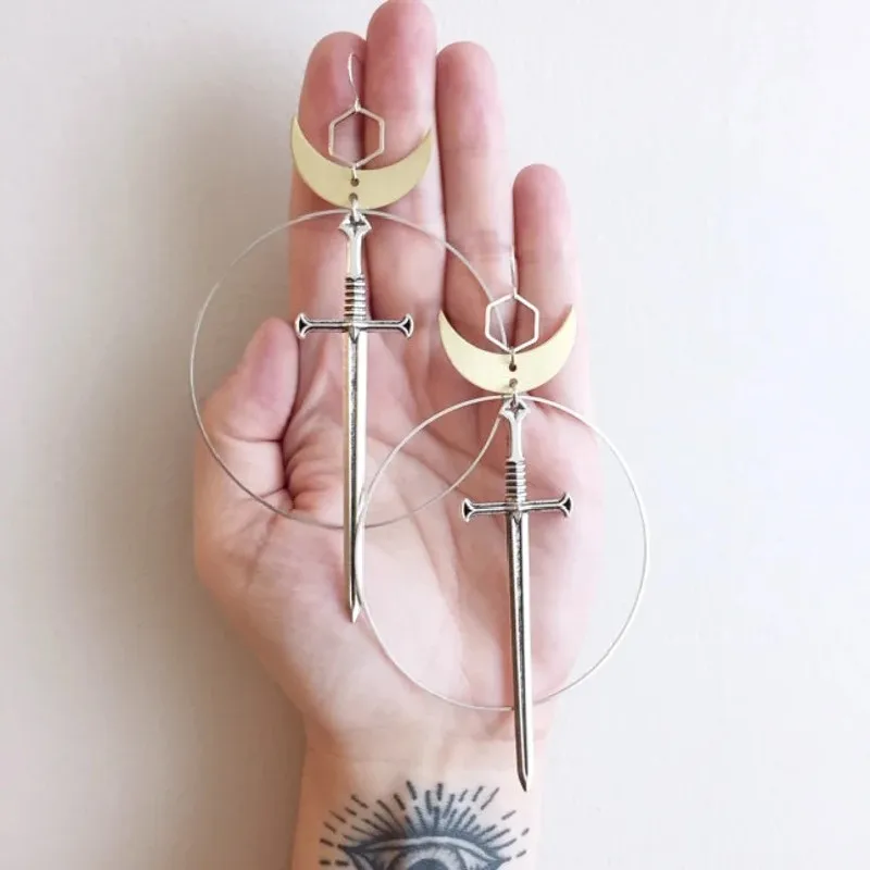 Готические массивные Серьги Moon Excalibur большое кольцо меч классические