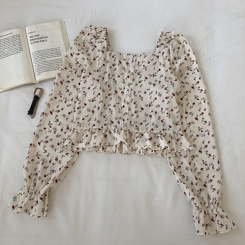 Женская блузка с цветочным принтом Only PLus длинным рукавом и v-образным вырезом на