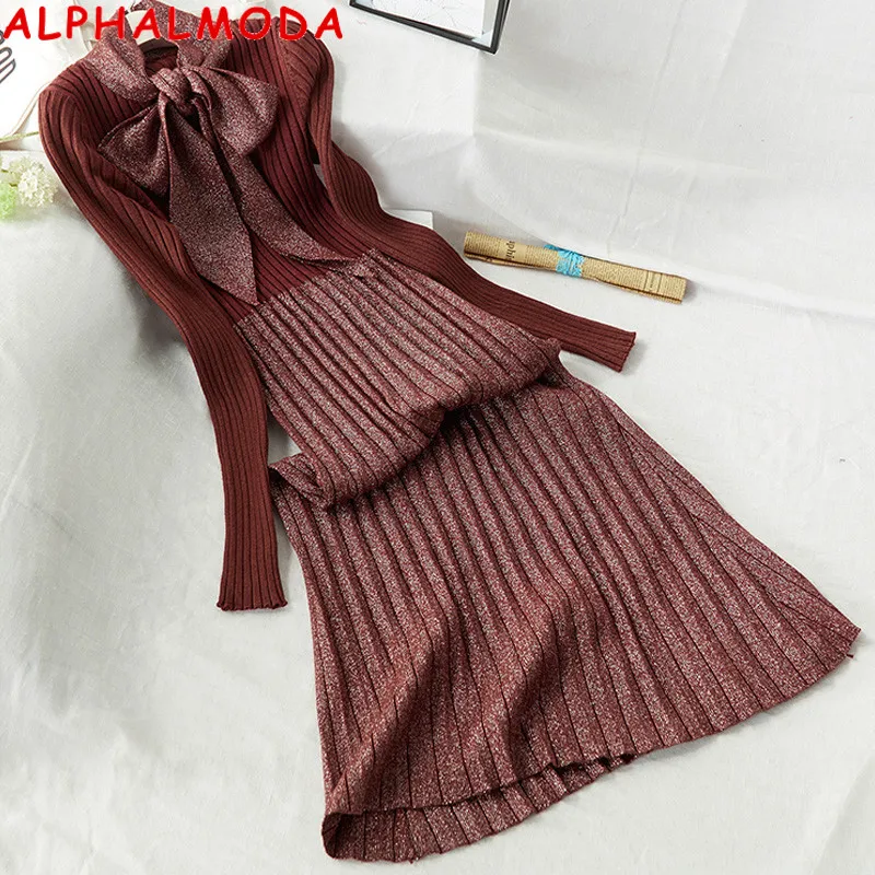 Женское вязаное платье ALPHALMODA с длинным рукавом галстуком бабочкой яркое