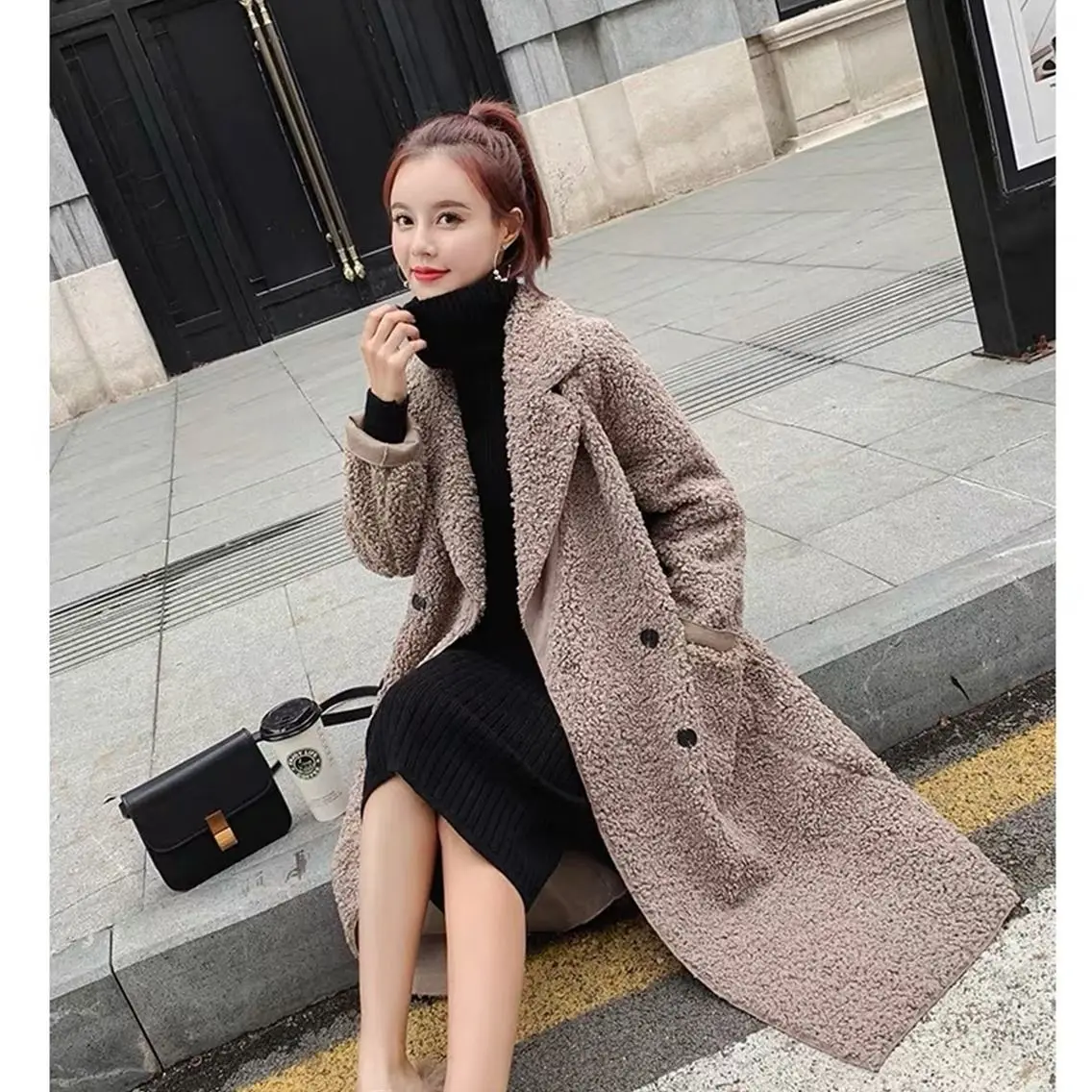 

2020 new faux fur long coat women lamb thick coat vintage furry jacket elegant shaggy coats Lapel Long Sleeve Teddy coat Q16