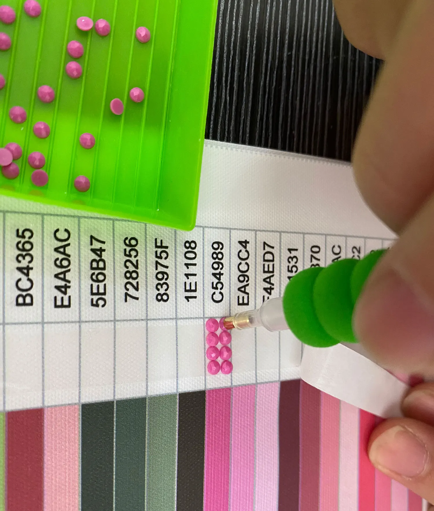 

CraftArtGo Diamond Painting Full Range 447 DMC Diamond Color Card Rhinestone Color Identification Card Square Round Diamond