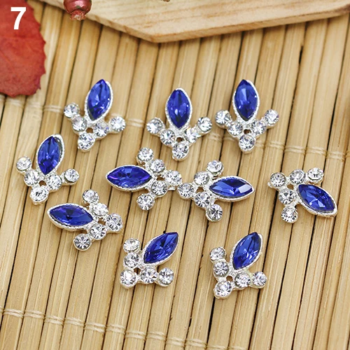

10 Pcs Women's 3D Alloy Crystal Rhinestone Nail Art Sticker Tips DIY Decor The shape and patterns are assorted and beautiful.