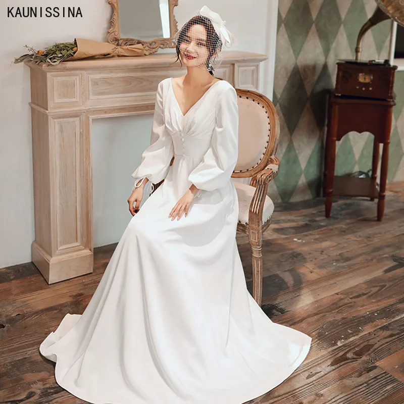 

KAUNISSINA Ivory White Simple Wedding Dress Women Long Sleeve A-Line Boho Bridal Gown Button V-Neck Long Bride Dresses Plus Size