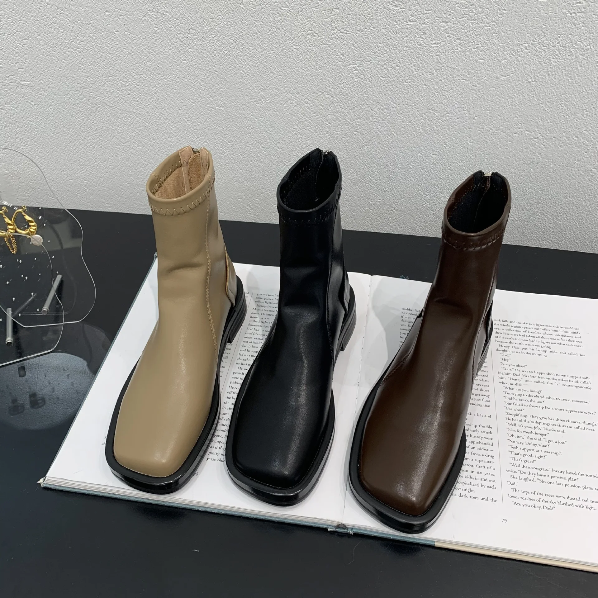 

Женские резиновые сапоги, резиновые сапоги на среднем каблуке