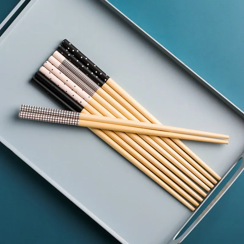 

Creative Personality Cute 5 Pairs Sets Chop Sticks Japanese-style Bamboo Chopsticks Household Natural Wood Chopstick Set