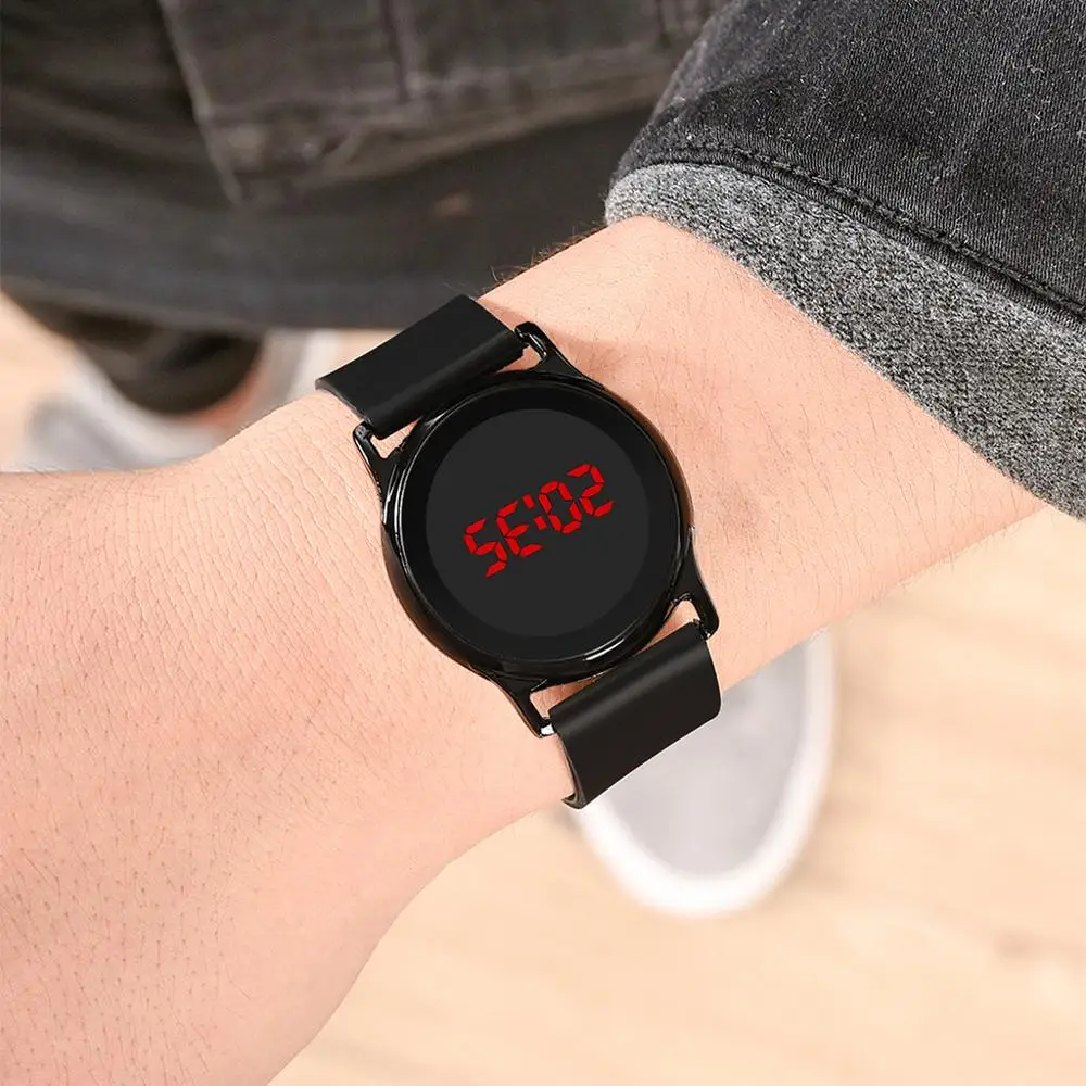 Часы женские цифровые спортивные со светодиодной подсветкой золотистые