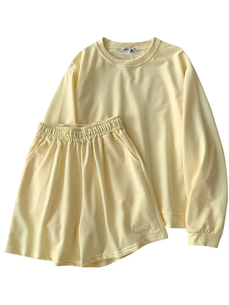 

Yeeloca Fashion Age Reducing Shorts Suit 2021 New Women's Summer Long Sleeve Solid Color Top + High Waist Shorts Two Piece Sets