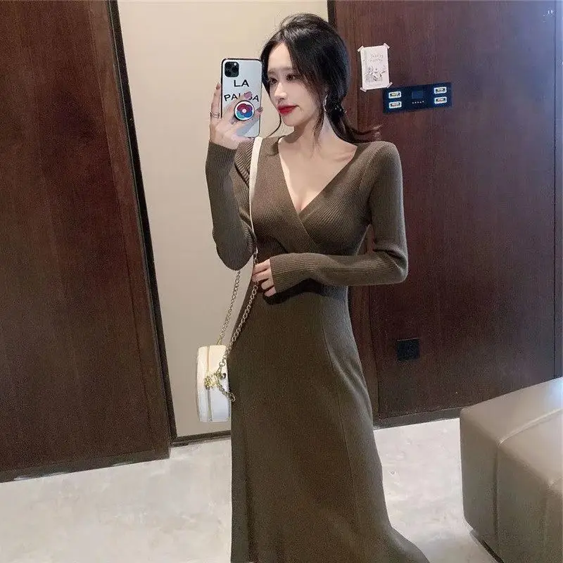 

Feminine Solid Color Knitted Long Dress Autumn Winter New Knee Length Skirt Simple Temperament V-Neck Sweater Knitted Dress Lady
