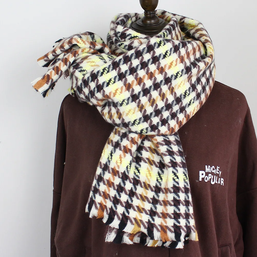 Женские зимние шарфы и палантины в клетку с кисточками мягкие теплые длинные