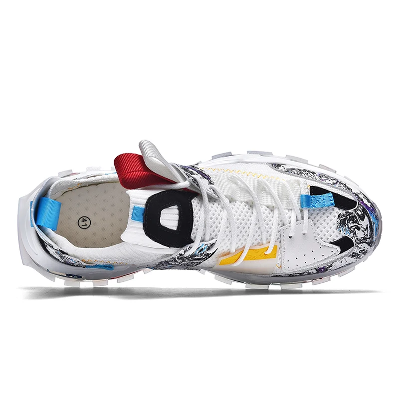 

Fashion Summer Running Shoes Men Breathable Flying Weaven Sneakers Stretch Cloth Graffiti Leather Casual Shoe Personalized Soles