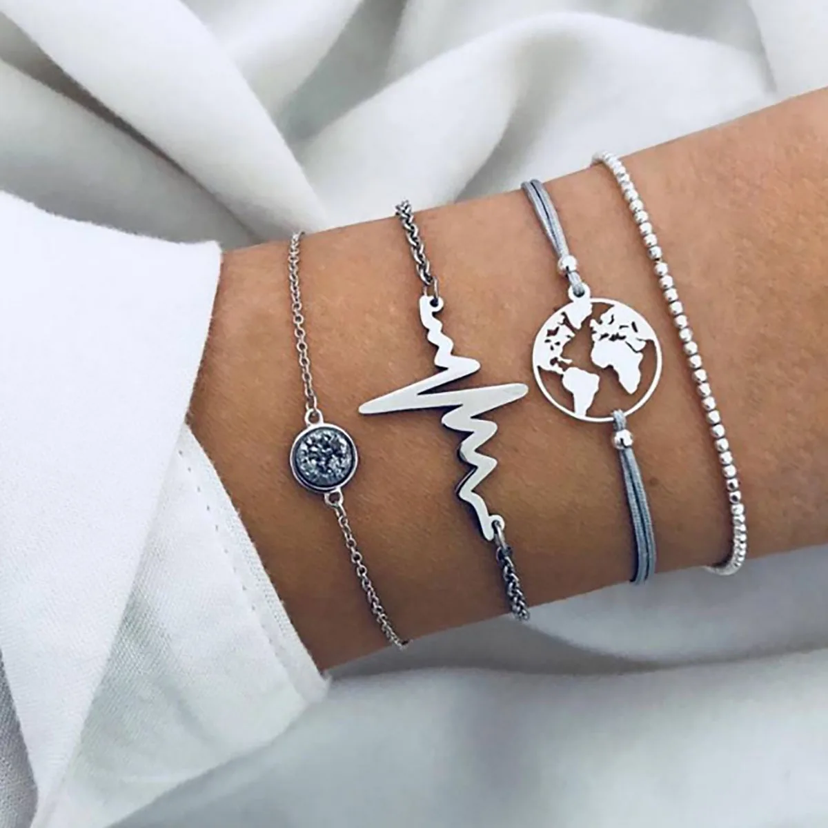 

4Pcs/Set Boho Map Rope Chain ECG Beaded Bracelet Ladies Retro Fashion Tassel Pendant Charm Bangle Girl Jewelry Gift