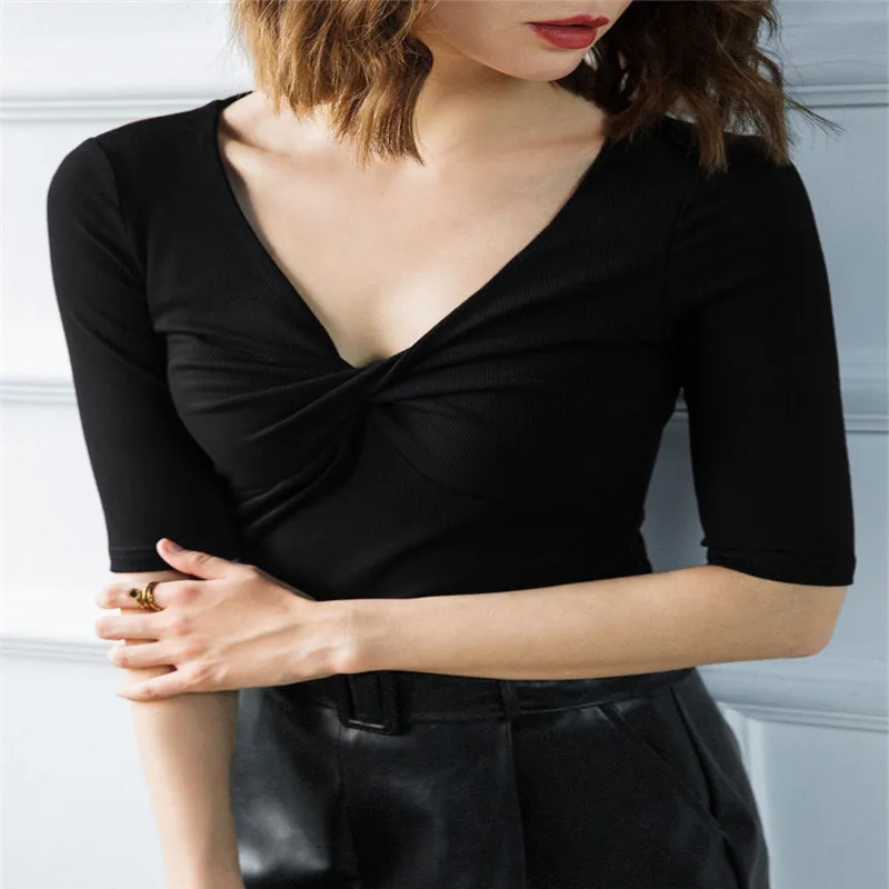 

2021 summer new trend hot style twisted V-neck sleeve bottoming shirt women's western style blouse N026