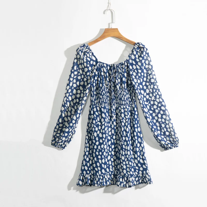 Летнее женское платье повседневное приталенное с бантом и принтом | Женская